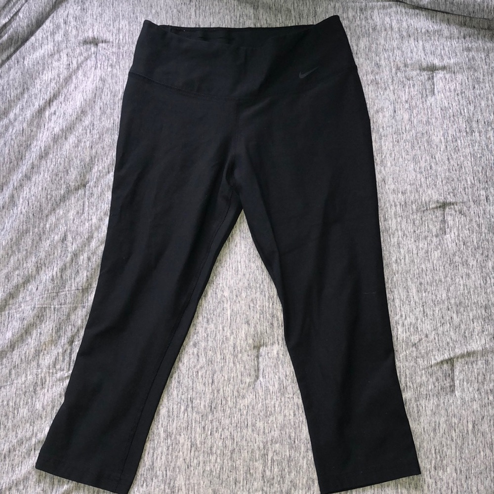 Nike cropped leggings